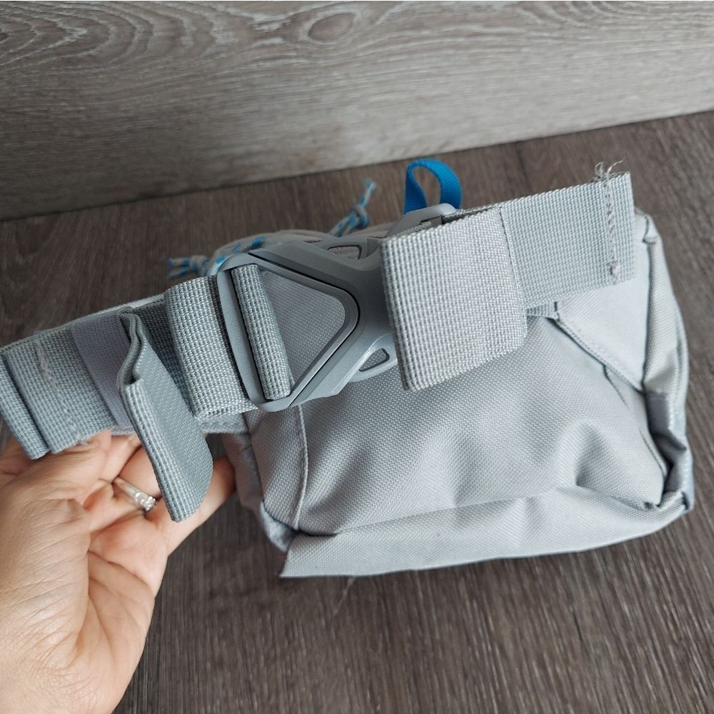 Outdoor Products Essential Waist Pack - Picture 3 of 4
